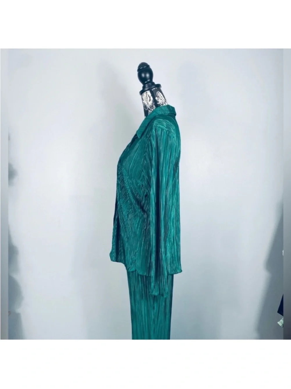 NWT Madison + Hudson green button down top matching silky pant set size large